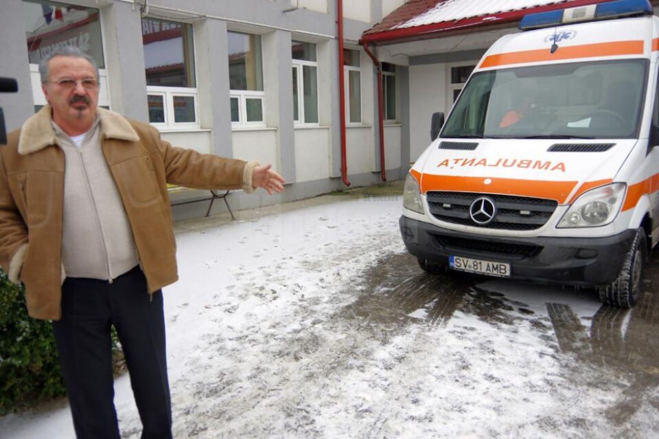 Cinci ambulanțe sunt indisponibile pentru că nu au RCA