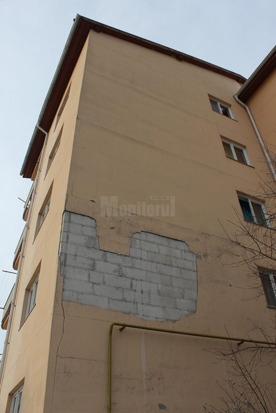Lipsite de izolare termică, blocurile din cartierul ANL de la Gară au devenit frigidere, din cauza gerului siberian și a unor deficiențe ale sistemului de termoficare