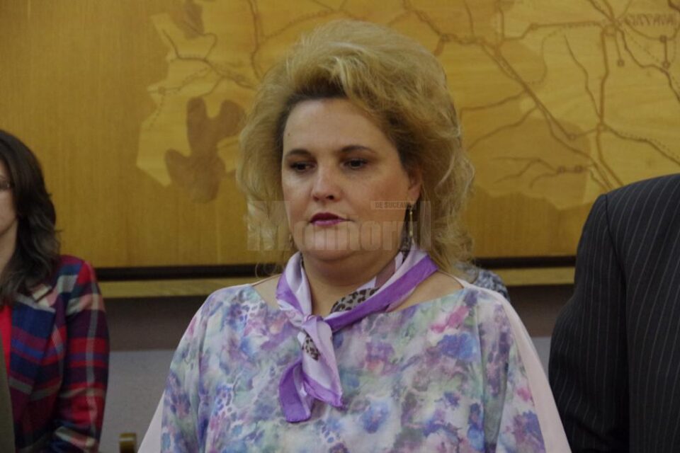 Vicepreședintele Organizației Județene Suceava a PSD, Cristina Teodorovici, printre cei care nu și-au dat votul proiectului inițiat de președintele CJ, Cătălin Nechifor Vicepreședintele Organizației Județene Suceava a PSD, Cristina Teodorovici, printre cei care nu și-au dat votul proiectului inițiat de președintele CJ, Cătălin Nechifor