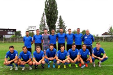 Lotul cu care Șomuz Fălticeni a abordat prima parte a campionatului. Foto: cronicadefalticeni.com