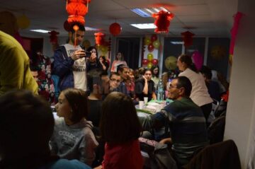 Zeci de suceveni, de la elevi la pensionari, învață limba chineză la Universitatea din Suceava