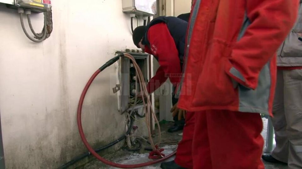 Echipa E. ON a amenințat că pleacă, fiind alergică la ziariști