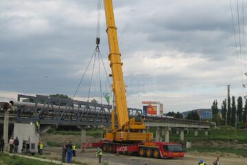 Estacadele pe care conductele de termoficare traversează apa Sucevei fac parte din bunurile Termica ce trebuie închiriate de municipalitate
