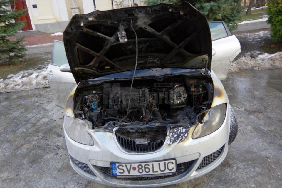 În urma incendiului a fost distrusă total partea de motor, fiind afectate și alte elemente ale autovehiculului