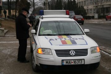 Peste 350 de amenzi date de polițiștii rutieri în weekend