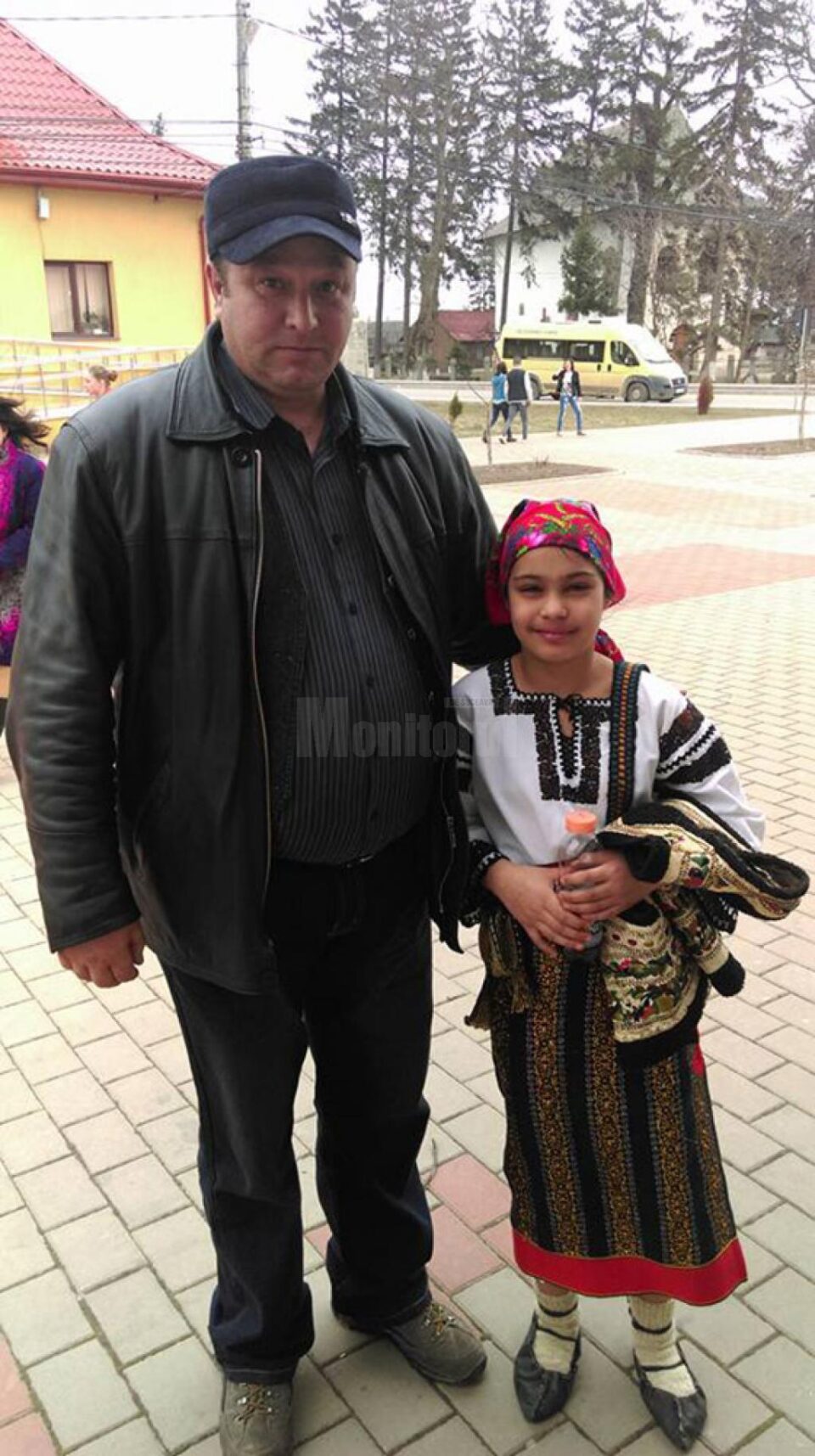 Cinci copii părăsiți de propriii părinți, crescuți de o familie de asistenți maternali din Cornu Luncii