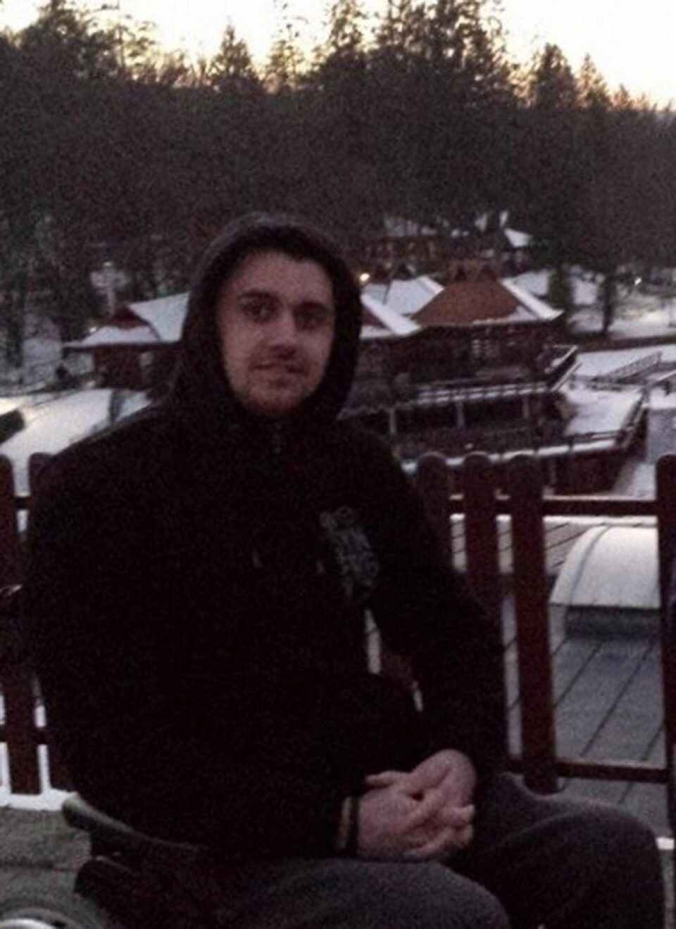 Mădălin Gabriel Ehupov, țintuit într-un scaun cu rotile
