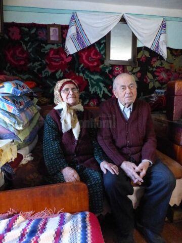 Nuntă de diamant pentru o familie din Adâncata care sărbătorește astăzi 75 de ani de căsătorie