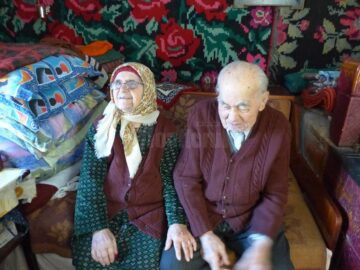 Nuntă de diamant pentru o familie din Adâncata care sărbătorește astăzi 75 de ani de căsătorie