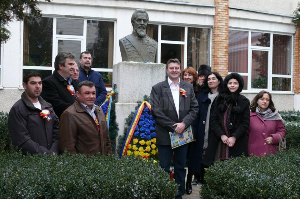 Depunerea de coroane și jerbe de flori