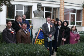 Depunerea de coroane și jerbe de flori