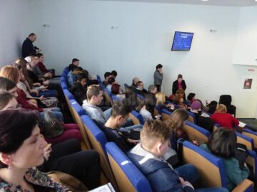 Conferințe, lansări de carte și public numeros la Simpozionul „Valori naționale în creația Mitropolitului Bartolomeu Anania”, ediția a III-a