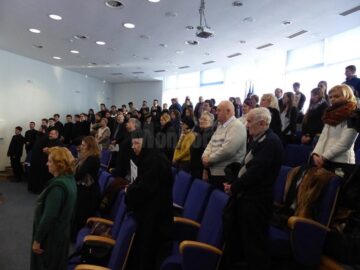 Conferințe, lansări de carte și public numeros la Simpozionul „Valori naționale în creația Mitropolitului Bartolomeu Anania”, ediția a III-a