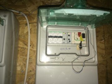 Tablou automatizare pompă apă, cu instalație de alarmă avarie