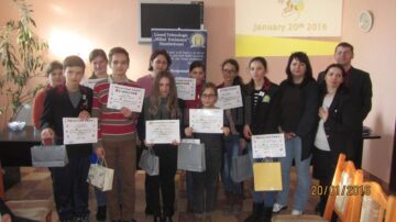 Sărbătoare la liceul din Dumbrăveni
