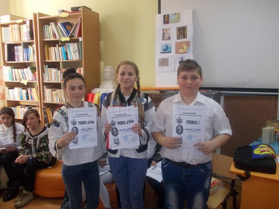 Sărbătorirea Unirii la Școala Gimnazială „Dimitrie Păcurariu” din Șcheia