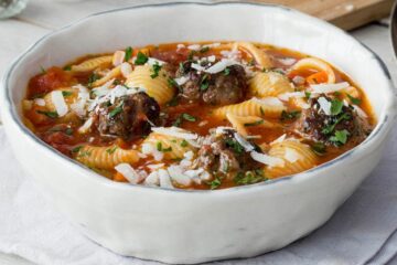 Chifteluțe cu sos picant în stil italian Foto: hellofresh.co.uk