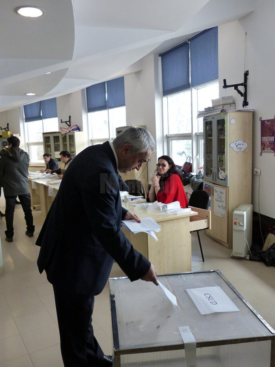 Rectorul Valentin Popa a votat în jurul orei 10