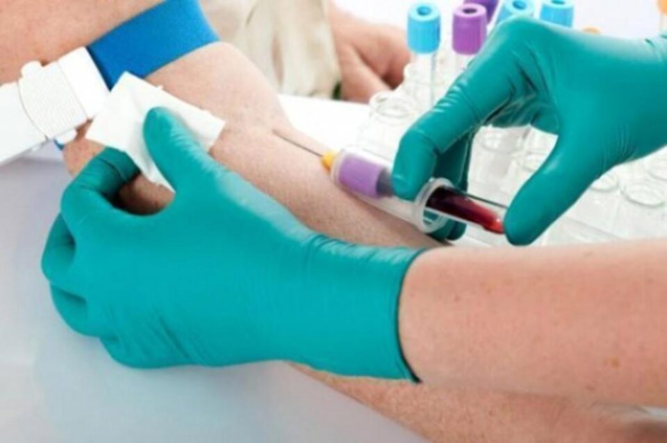 În sistem privat, prețul analizelor medicale este uneori dublu față de ce decontează CAS pentru asigurați. Sursa: sanatate.bzi.ro În sistem privat, prețul analizelor medicale este uneori dublu față de ce decontează CAS pentru asigurați. Sursa: sanatate.bzi.ro