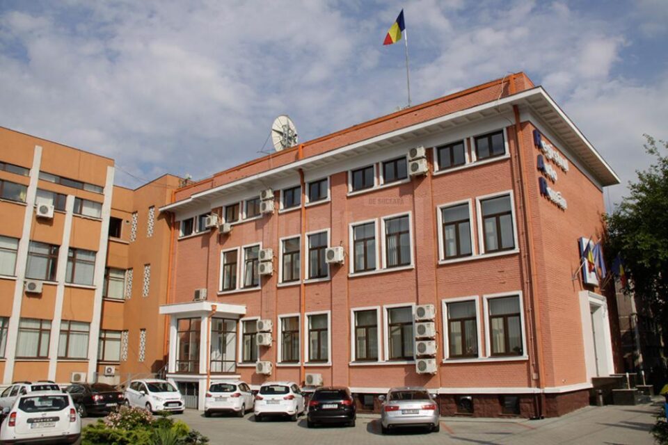 Începând din luna februarie, programul cu publicul al RAR Suceava din ziua de joi va fi unul prelungit, de la ora 8.00 la 20.00