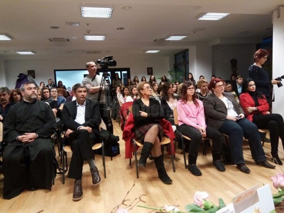 A treia ediție a campaniei ”Oprește cancerul de col uterin" A treia ediție a campaniei ”Oprește cancerul de col uterin"