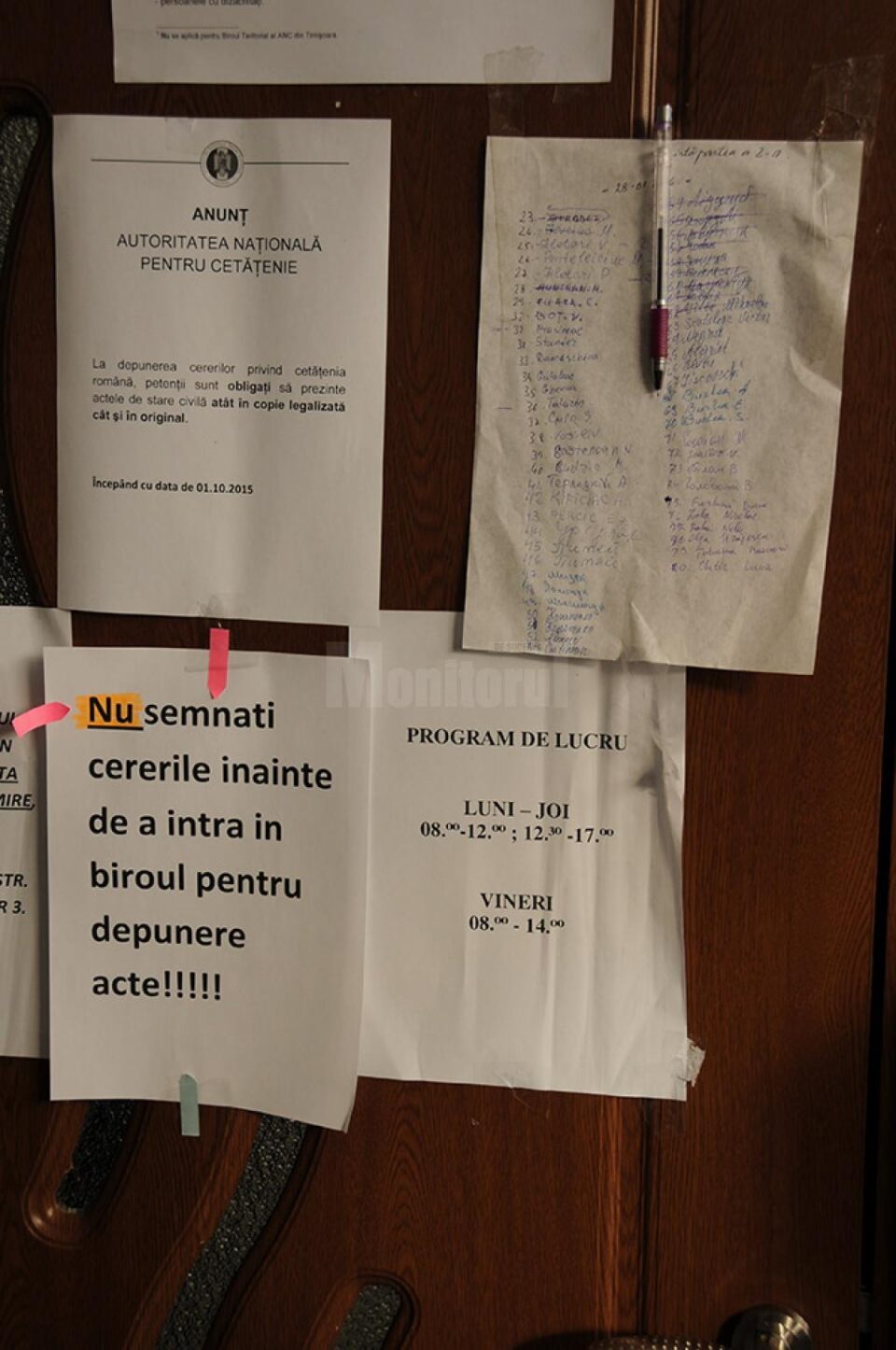 Lista celor care au depus cereri într-o zi normală de lucru se apropie de 60