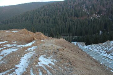 Consiliul Județean Suceava, lăsat în fundul gol în cazul gropii de gunoi de pe Mestecăniș