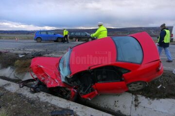 Femeia din mașina Audi, de culoare roșie, nu a mai putut fi salvată