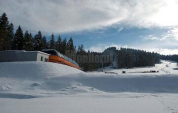 Tinerii din Câmpulung Moldovenesc vor finalizarea pârtiei de schi de pe Rarău