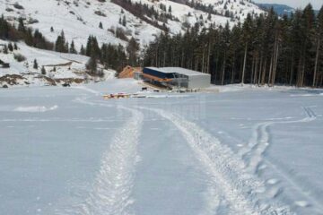 Tinerii din Câmpulung Moldovenesc vor finalizarea pârtiei de schi de pe Rarău