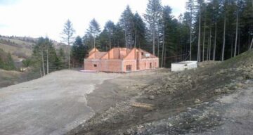 Tinerii din Câmpulung Moldovenesc vor finalizarea pârtiei de schi de pe Rarău