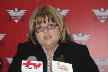 După demisia președintelui executiv al UNPR Suceava, Cătălina Vartic, în cursul zilei de ieri a fost anunțată demisia oficială a aproape întreg Biroul Politic Județean al organizației județene
