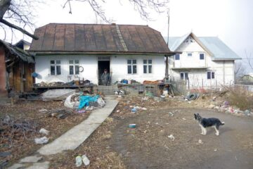 La 80 de ani, un bătrân din Bosanci trăiește din 62 de lei pe lună și din mila vecinilor