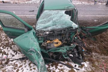 Mașina condusă de tânărul de 21 de ani