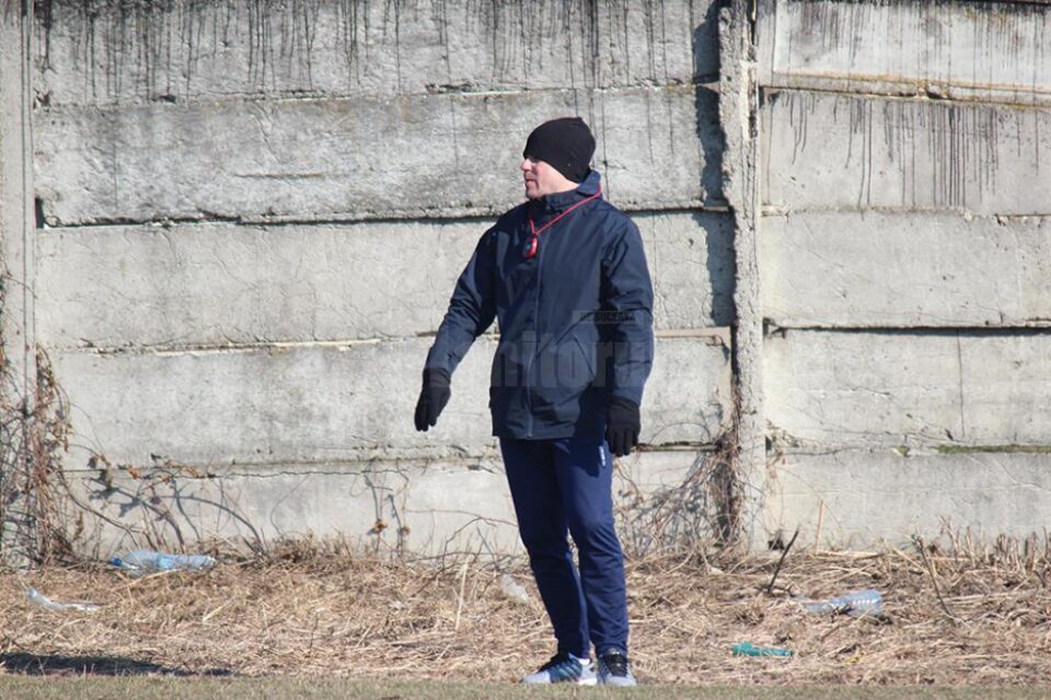 Antrenorul Pojorâtei, Dănuț Mândrilă, va testa doi jucători noi cu prilejul amicalului cu Rapid. Antrenorul Pojorâtei, Dănuț Mândrilă, va testa doi jucători noi cu prilejul amicalului cu Rapid.