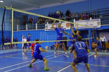Voleibaliștii suceveni încep play-off-ul în fața propriilor suporteri