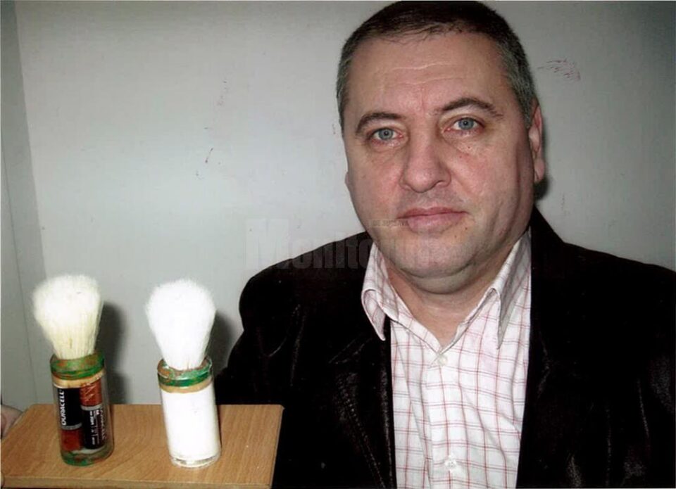 Corneliu Vornicu și pensoanele pentru bărbierit cu rezervă și motoraș