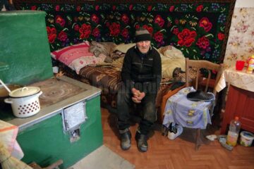 Viața bătrânului din Bosanci, Alexandru Moldovan, în vârstă de 80 de ani, s-a schimbat radical