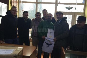 Grupul de tineri care a strâns peste 7.000 de semnături pentru finalizarea pârtiei de schi de pe Rarău