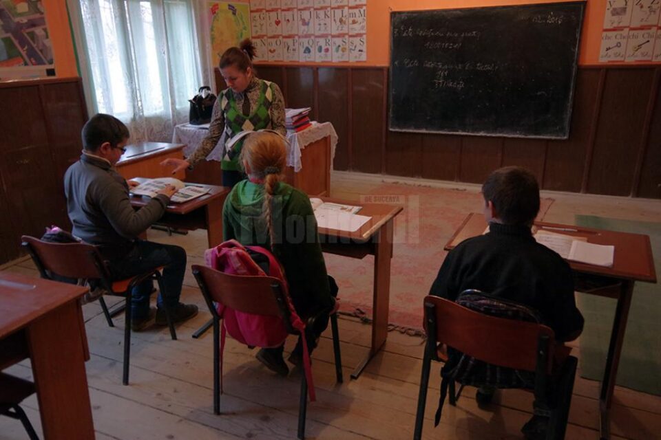 La școala din Lunca, miercuri au fost prezenți trei elevi
