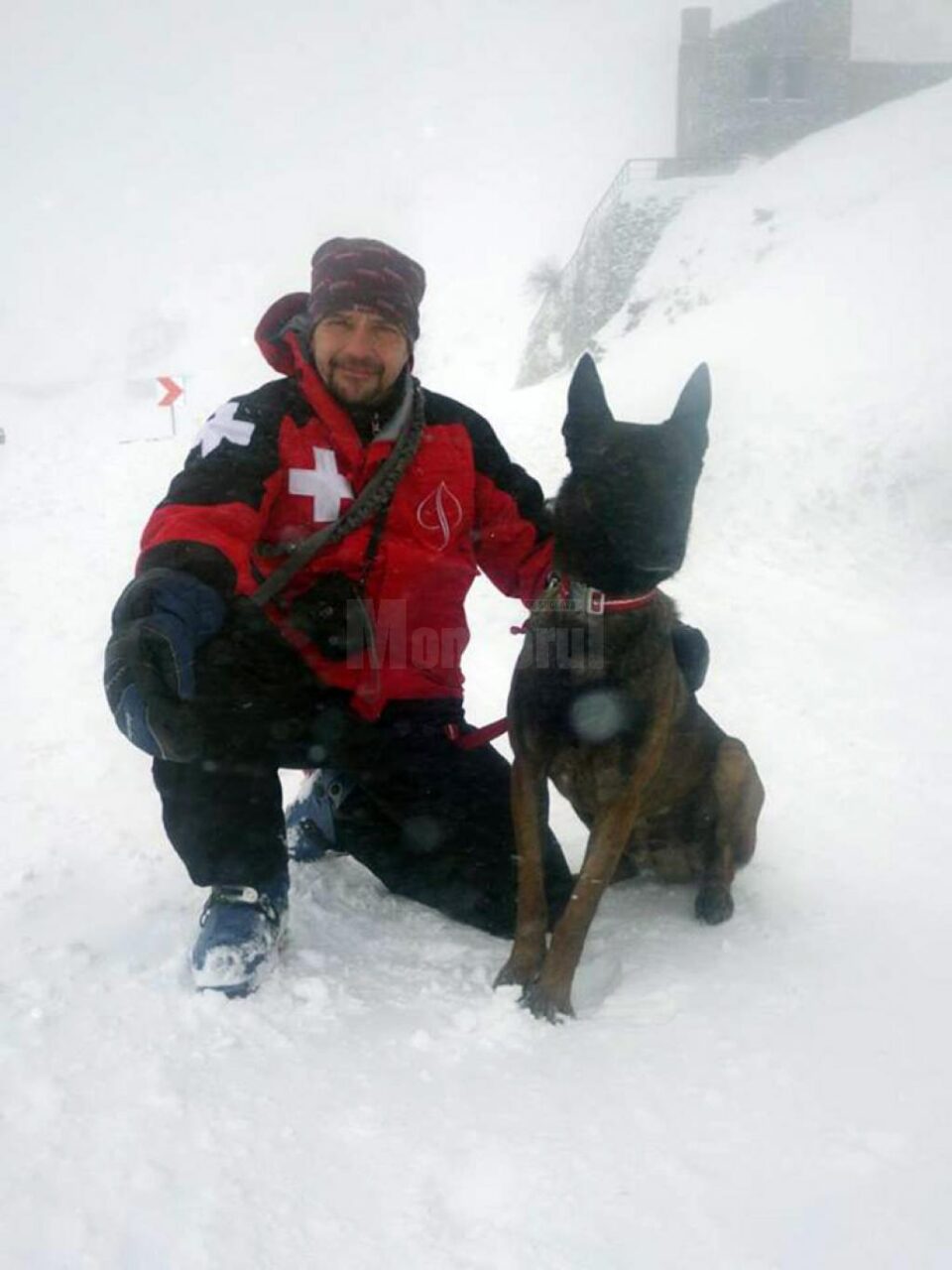 Ionuț Pascu și câinele Erik vor avea de trecut astăzi teste extrem de riguroase