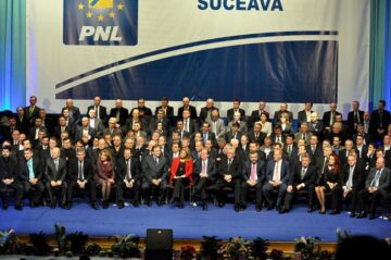 "Armata" de candidați ai PNL Suceava la alegerile locale a fost lansată în luptă în prezența liderilor Blaga și Gorghiu