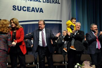 "Armata" de candidați ai PNL Suceava la alegerile locale a fost lansată în luptă în prezența liderilor Blaga și Gorghiu