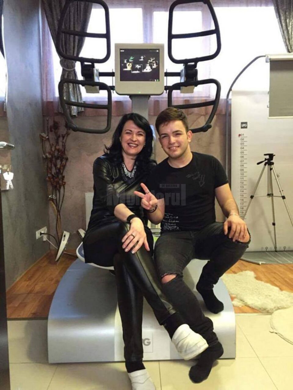 Rafaelo Varga, concurentul de la X factor, recomandă Endermoclinic