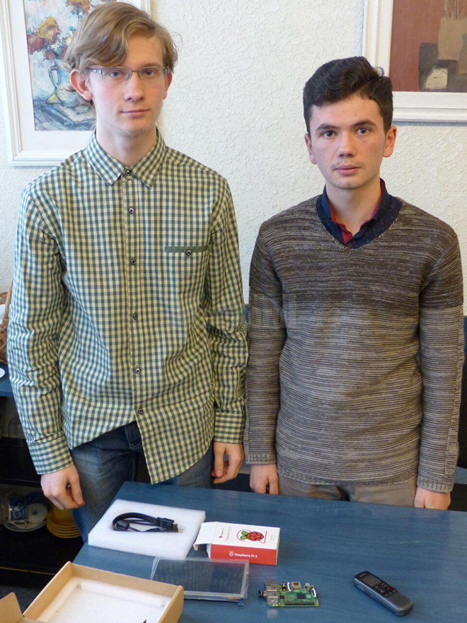 Raul-Alexandru Hănțăscu și Tudor Andronic sunt în clasa a X-a