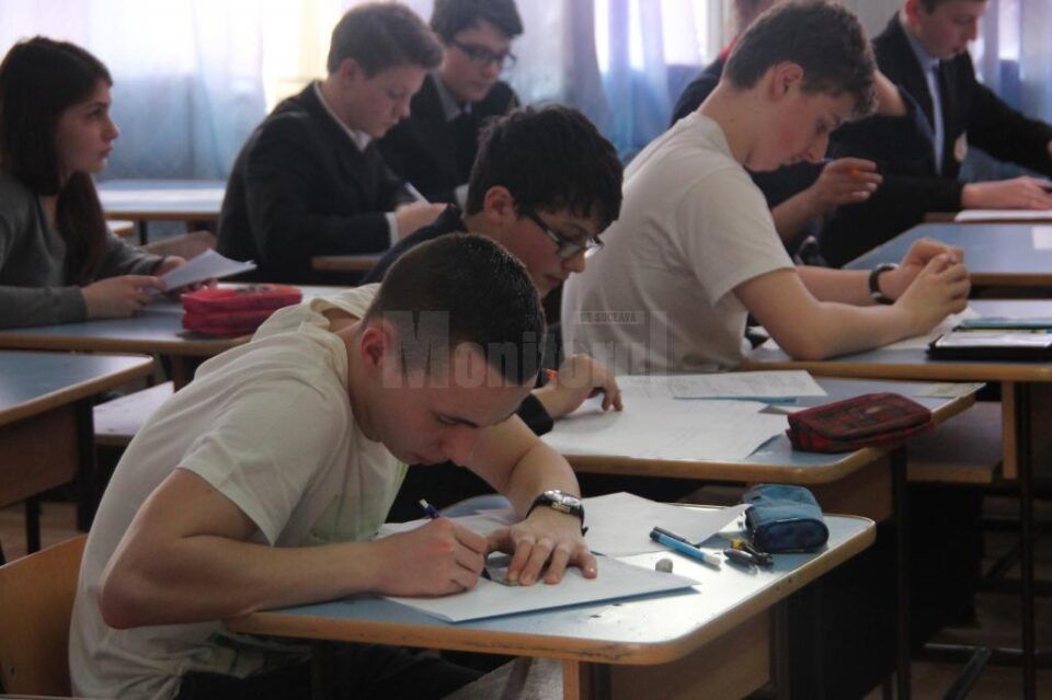 Din cei 7.618 elevi înscriși în clasa a VIII-a din școlile județului, 7.265 au susținut marți testarea