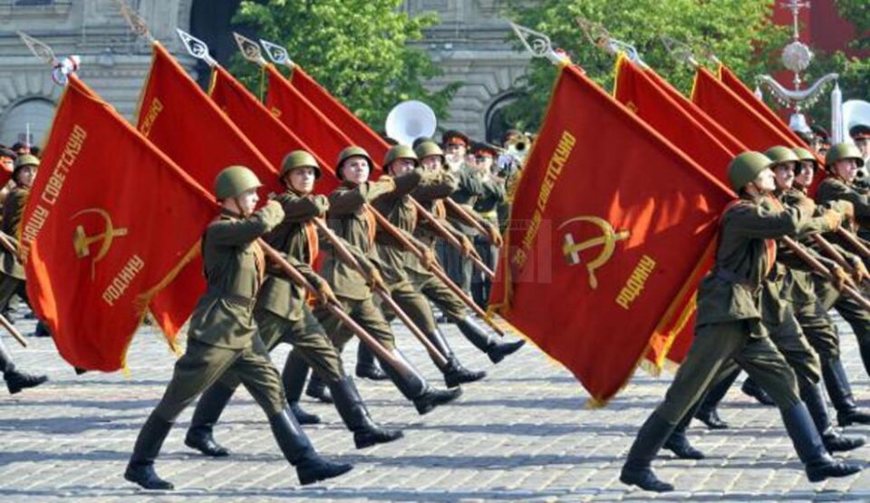 „A 41-a aniversare a Armatei Sovietice”