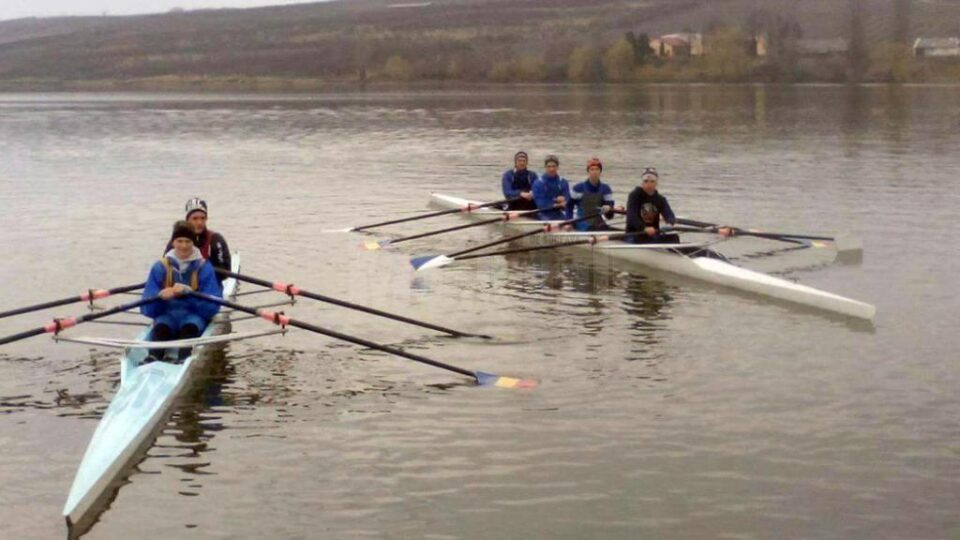 Sportivii din județ au început mult mai repede antrenamentele pe apă