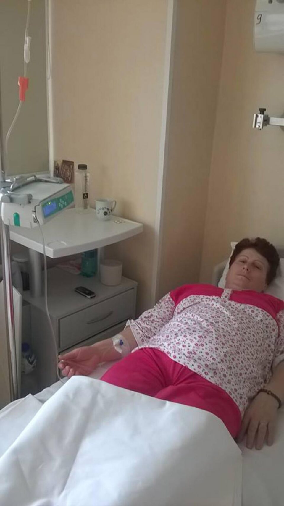 Violeta Catargiu este acum pe patul de spital într-o clinică din Iași