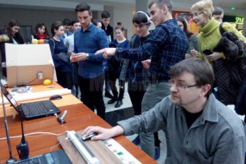 Sesiune de experimente pentru elevii din Botoșani, susținută de Universitatea Suceava